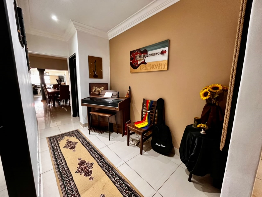 4 Bedroom Property for Sale in Buffelsfontein A H North West